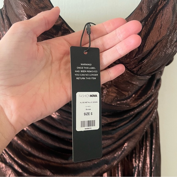 Bronze gown with slit - Picture 4 of 5